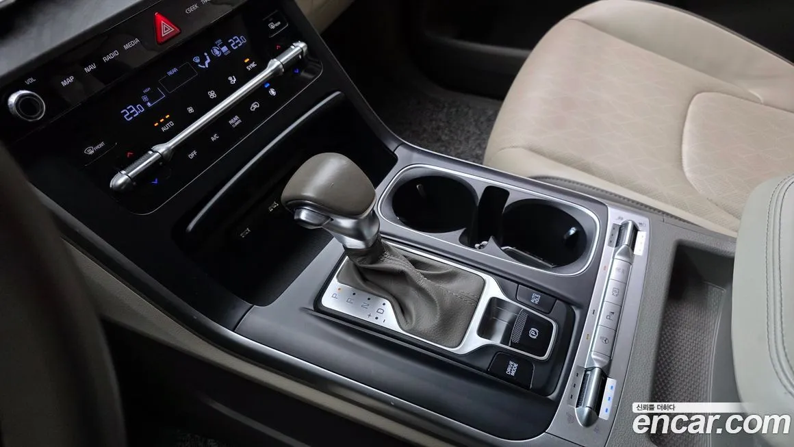 Kia Carnival — фото 10