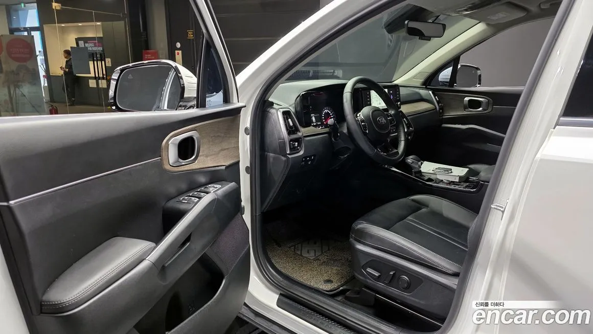 Kia Sorento — фото 8