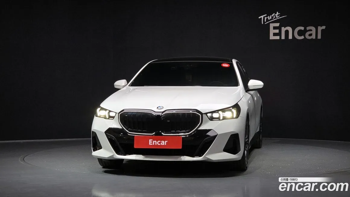 BMW 5-Series 2024 из KR, фото 5