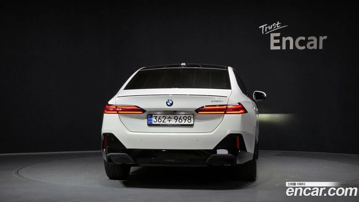 BMW 5-Series 2024 из KR, фото 9