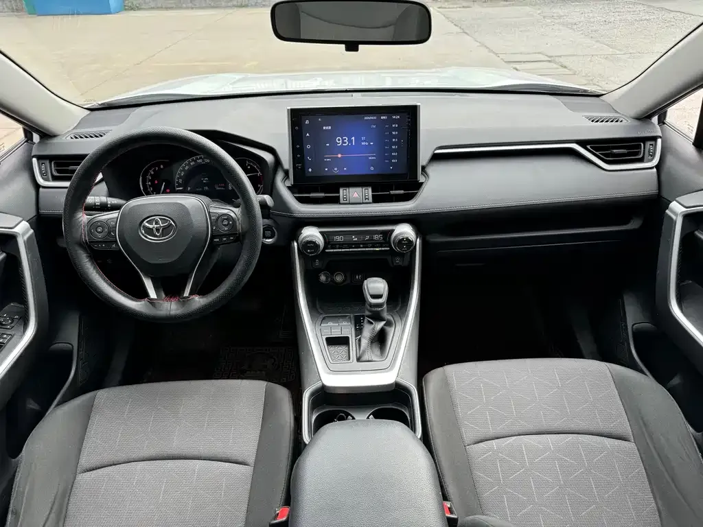 Toyota RAV4 2021 из CN, фото 8