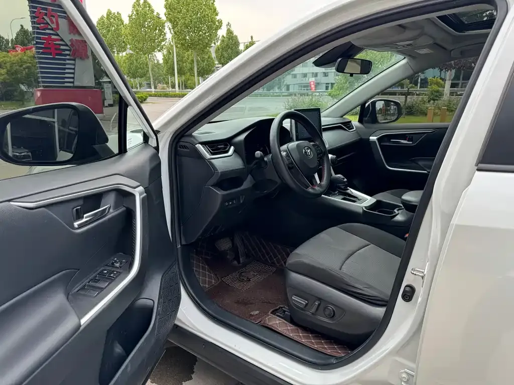 Toyota RAV4 2021 из CN, фото 9
