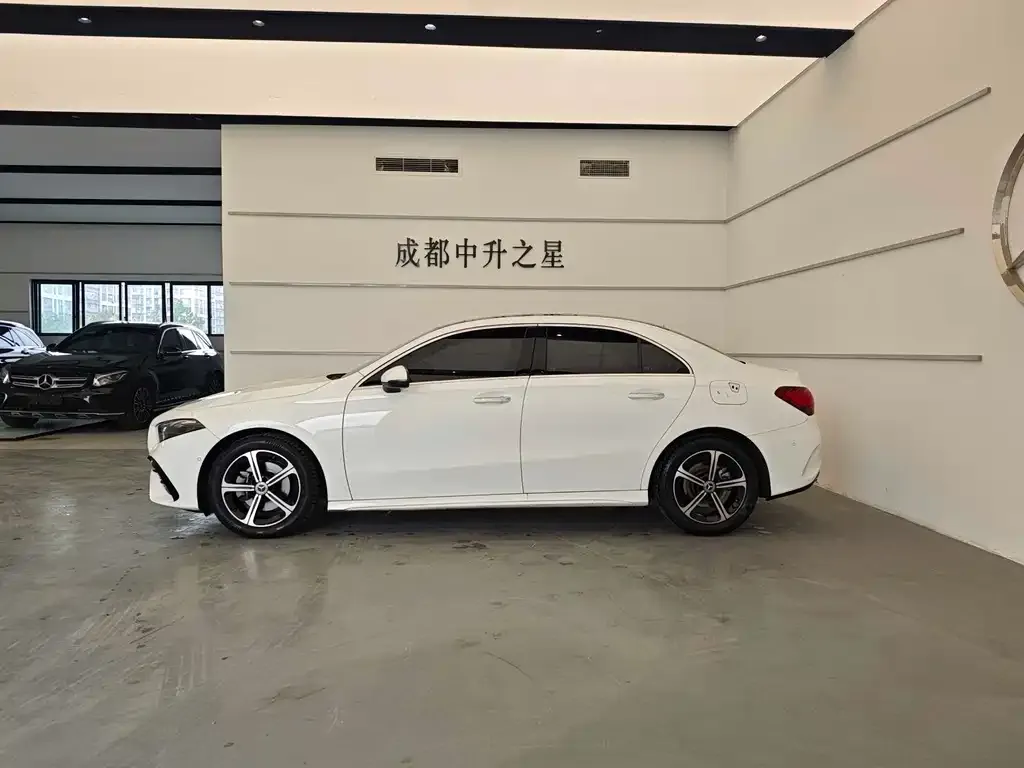 Mercedes-Benz A-Class 2024 из CN, фото 4