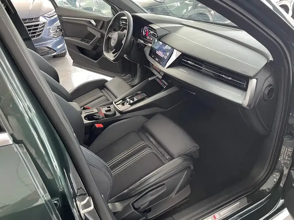Audi A3 2022 из CN, фото 2