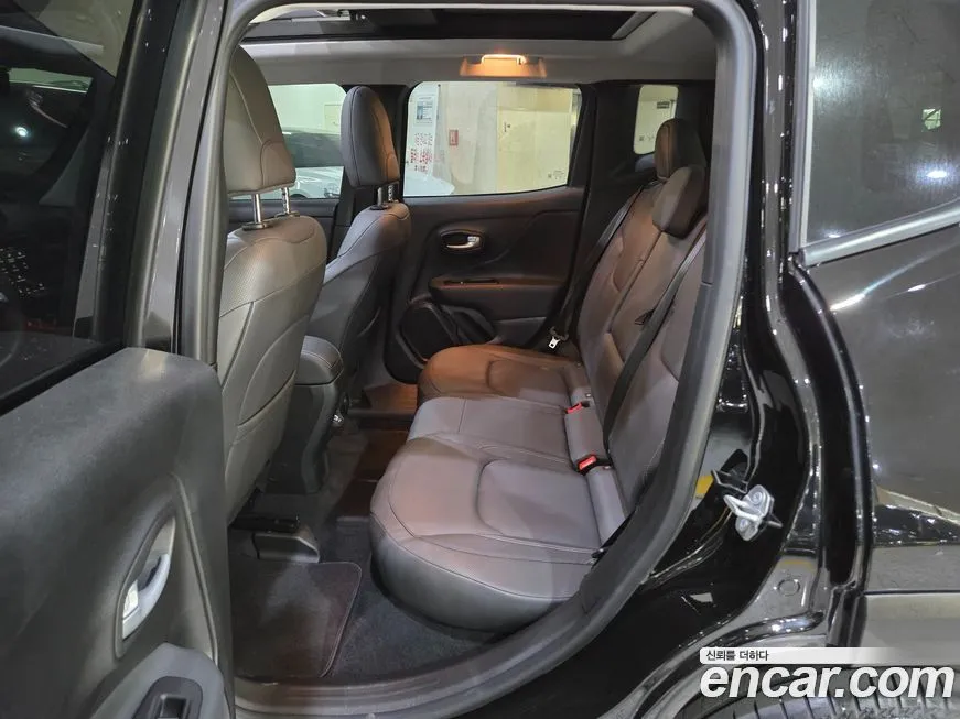 Jeep Renegade 2023 из KR, фото 2