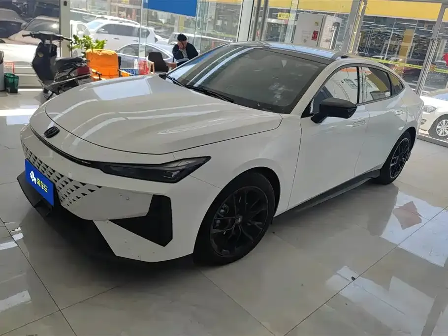 Changan UNI-V 2024 из CN, фото 1