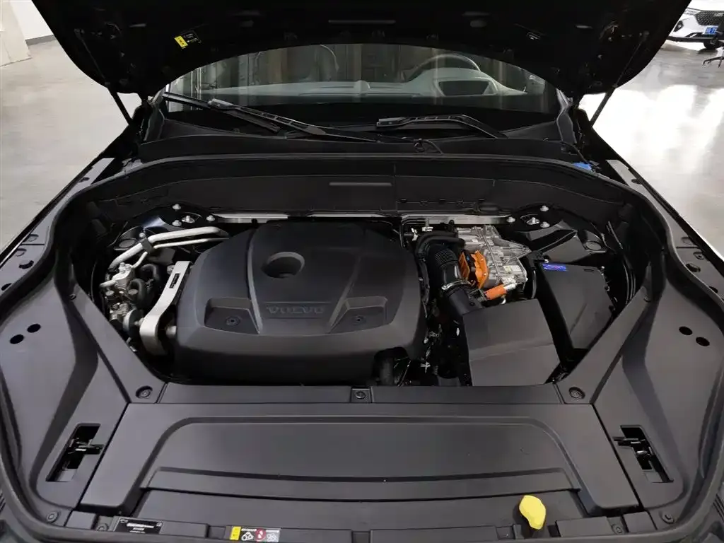 Volvo XC90 PHEV 2024 из CN, фото 3