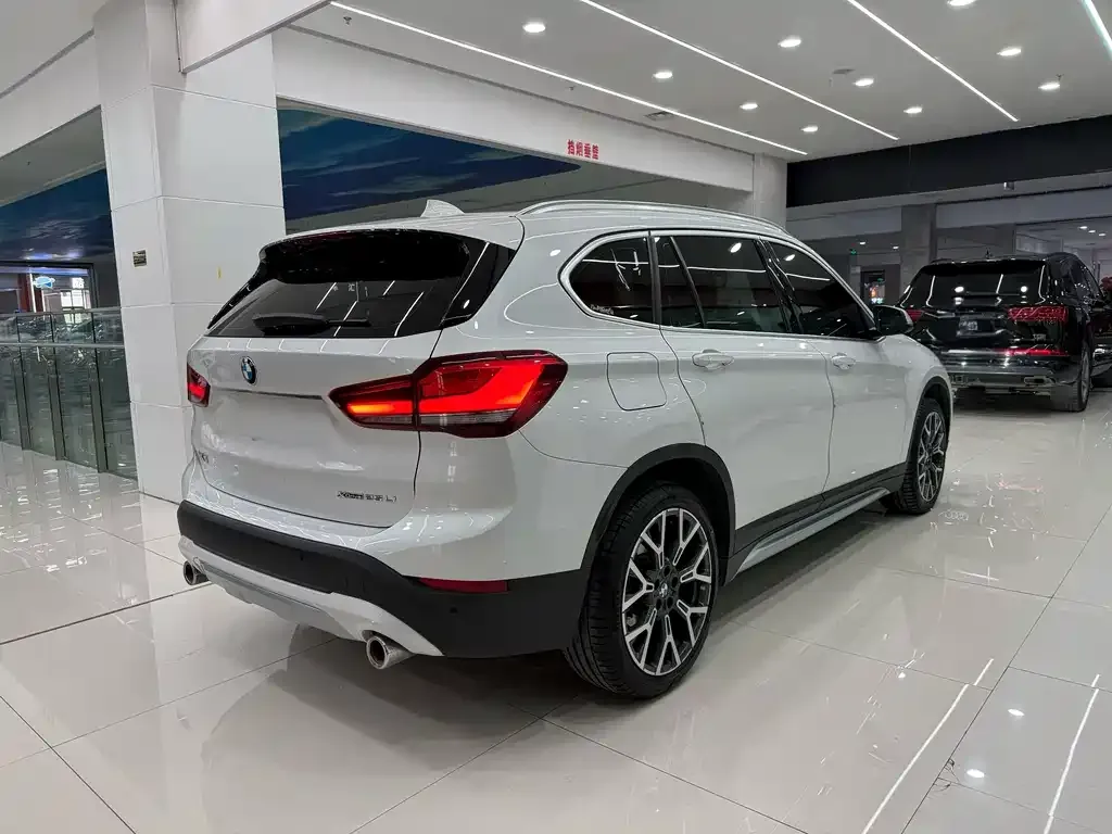 BMW X1 2021 из CN, фото 3