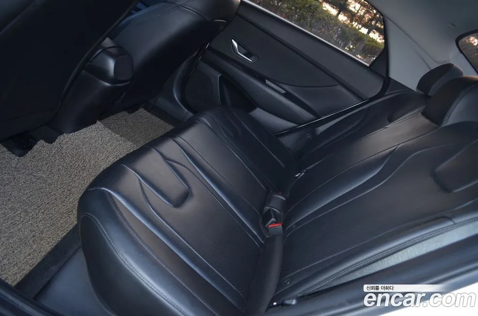 Hyundai AVANTE 2021 из KR, фото 2
