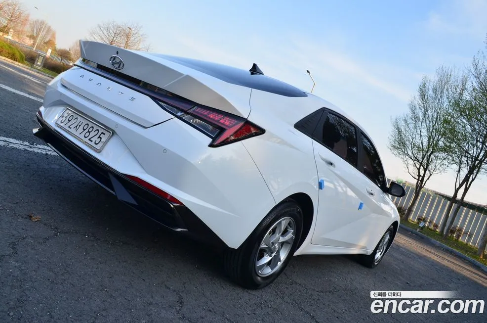 Hyundai AVANTE 2021 из KR, фото 3