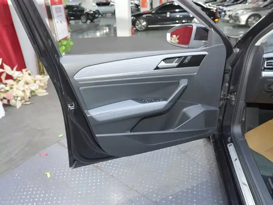 Volkswagen Lavida 2023 из CN, фото 8