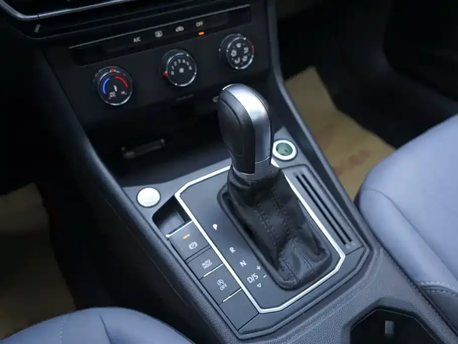 Volkswagen Lavida 2023 из CN, фото 2