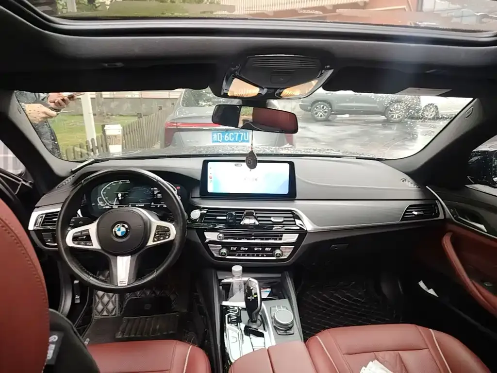 BMW 5 Series New Energy 2021 из CN, фото 2