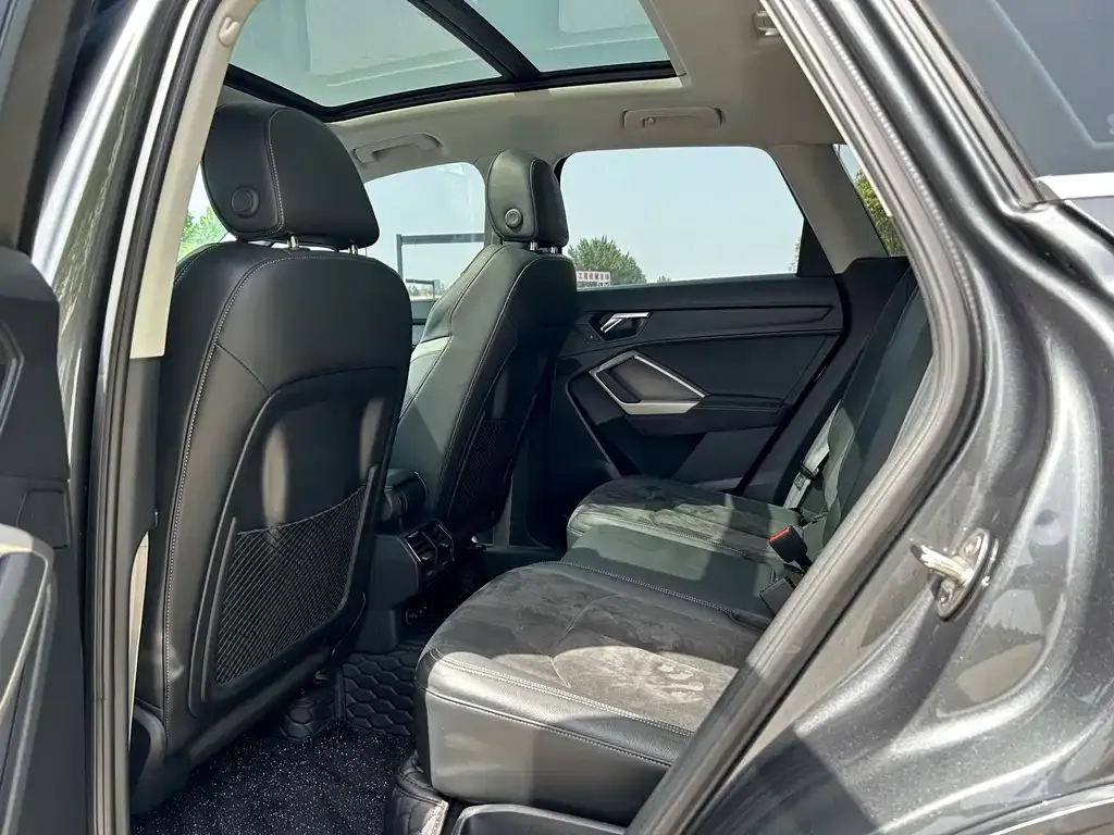 Audi Q3 2021 из CN, фото 7