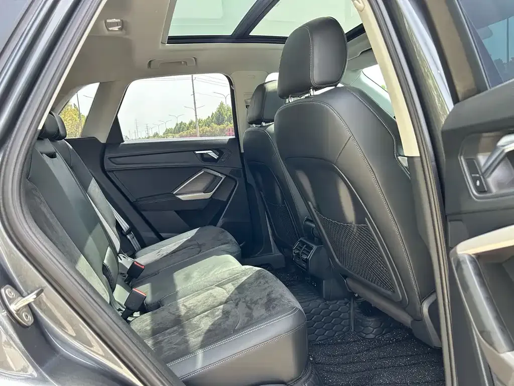 Audi Q3 2021 из CN, фото 2