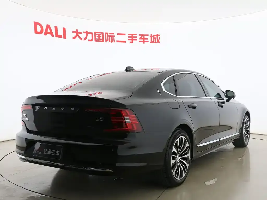 Volvo S90 — фото 10