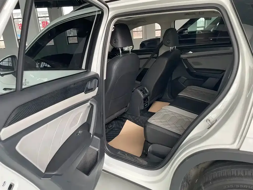 Volkswagen Tayron 2023 из CN, фото 4