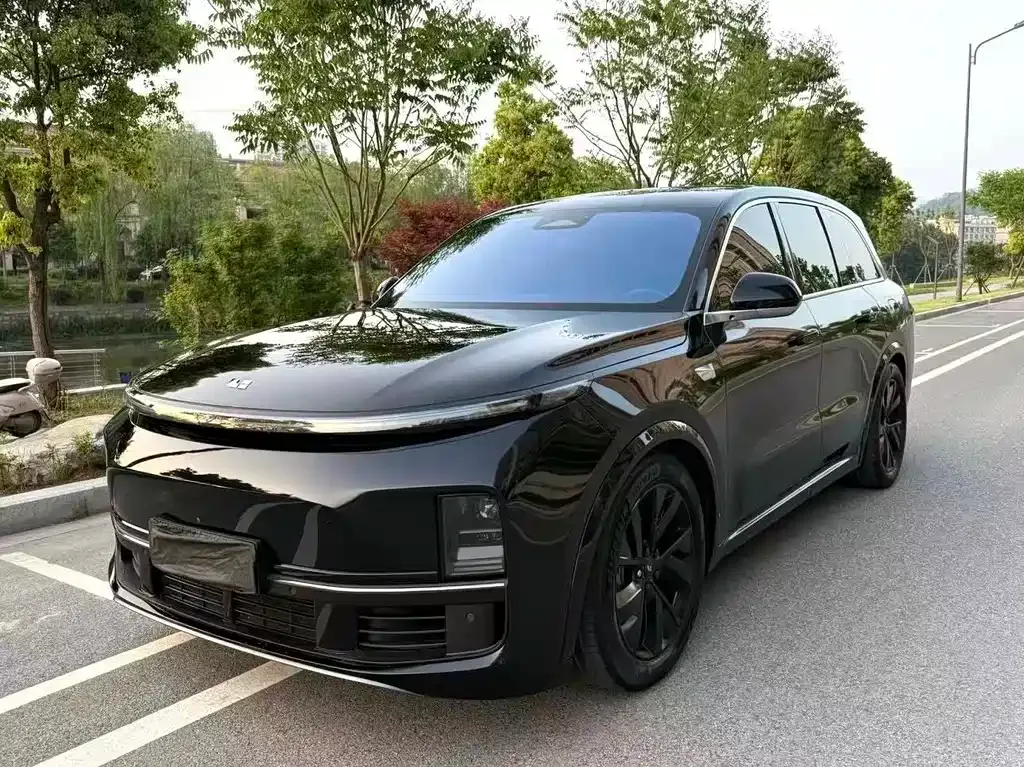 Li Auto L8