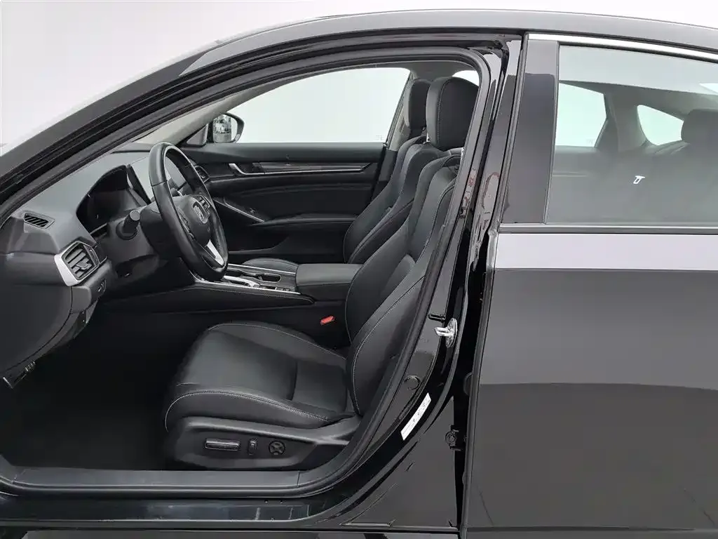 Honda Accord 2023 из CN, фото 6