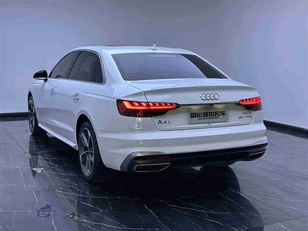 Audi A4L 2022 из CN, фото 5