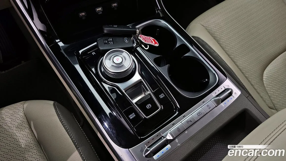 Kia Carnival — фото 10