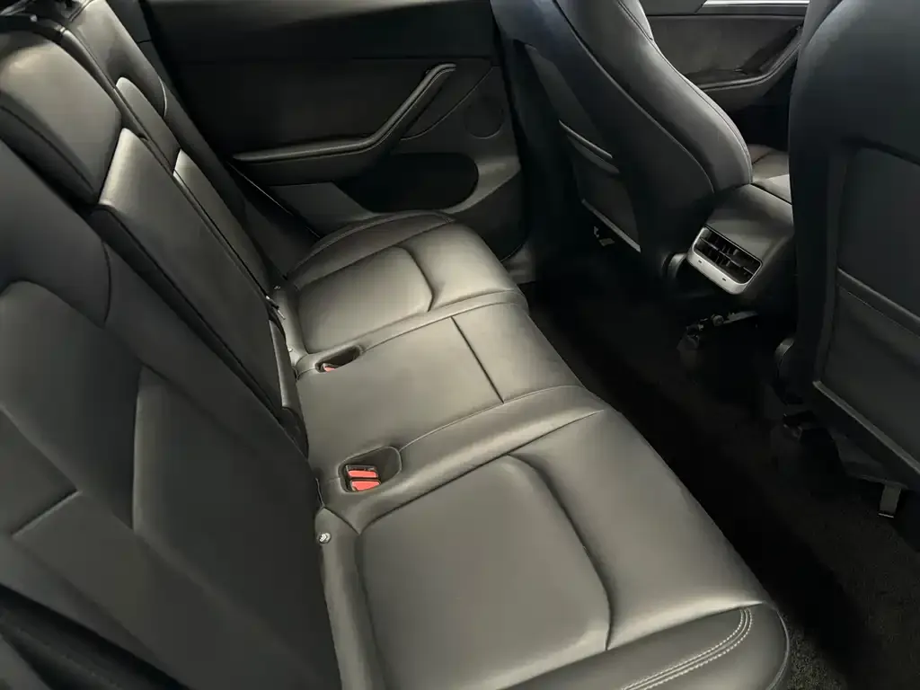 Tesla Model Y 2024 из CN, фото 7