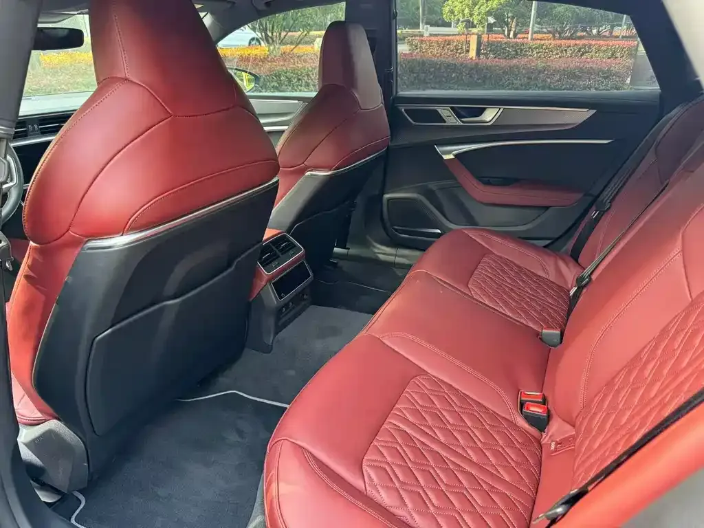 Audi A7L 2025 из CN, фото 6