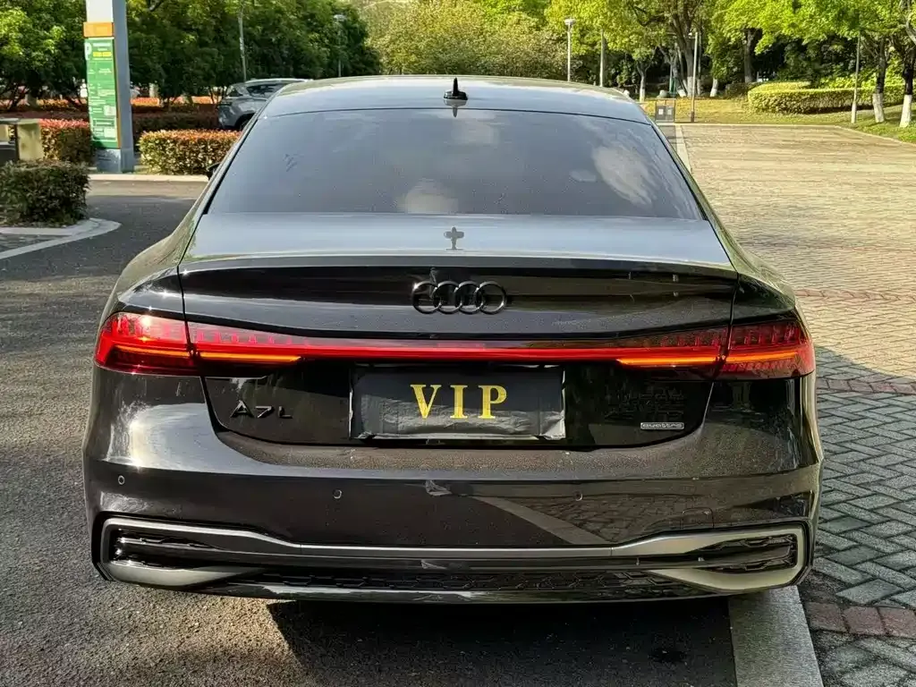 Audi A7L 2025 из CN, фото 9