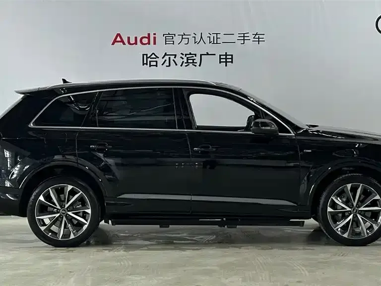 Audi Q7 2024 из CN, фото 4