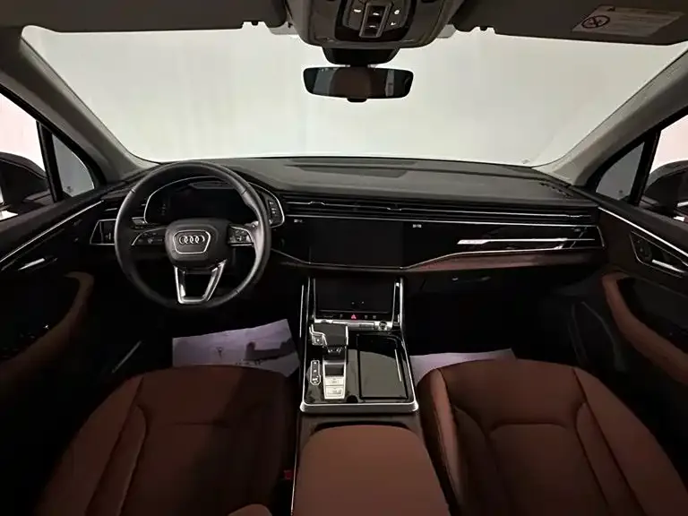 Audi Q7 2024 из CN, фото 6