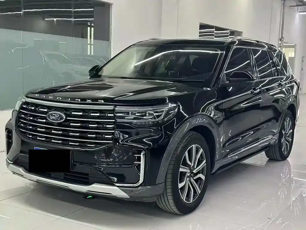 Ford Explorer 2023 из CN, фото 1
