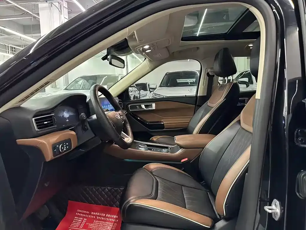 Ford Explorer 2023 из CN, фото 7
