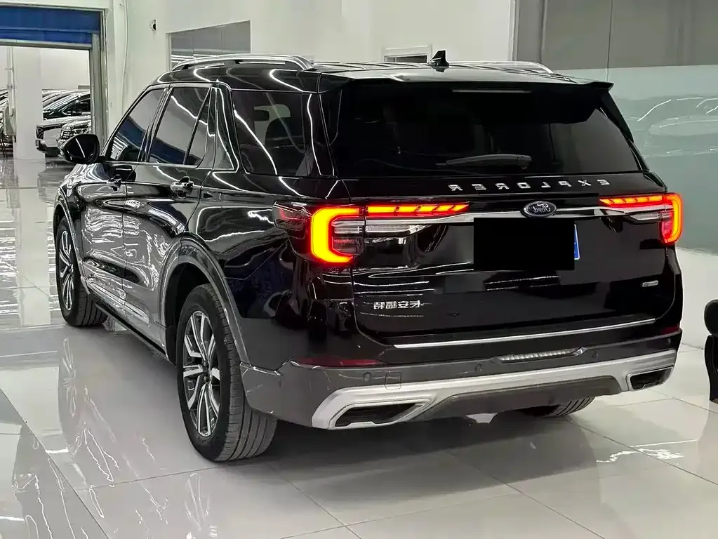 Ford Explorer 2023 из CN, фото 9