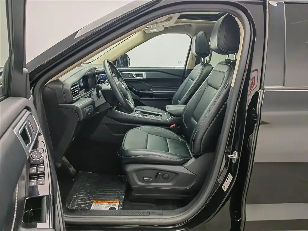 Ford Explorer 2022 из CN, фото 8