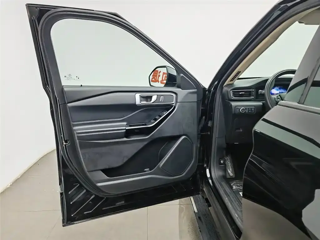 Ford Explorer 2022 из CN, фото 6