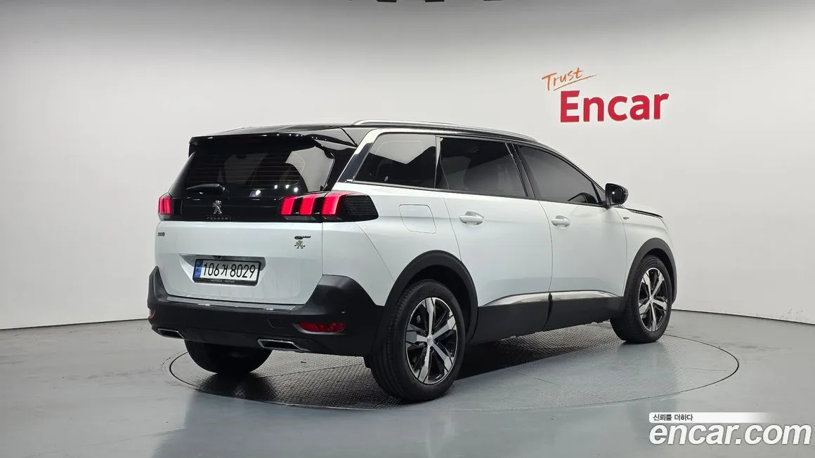 Peugeot 5008 2021 из KR, фото 2