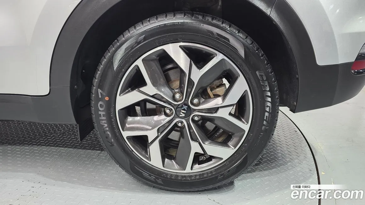 Kia Sportage — фото 10