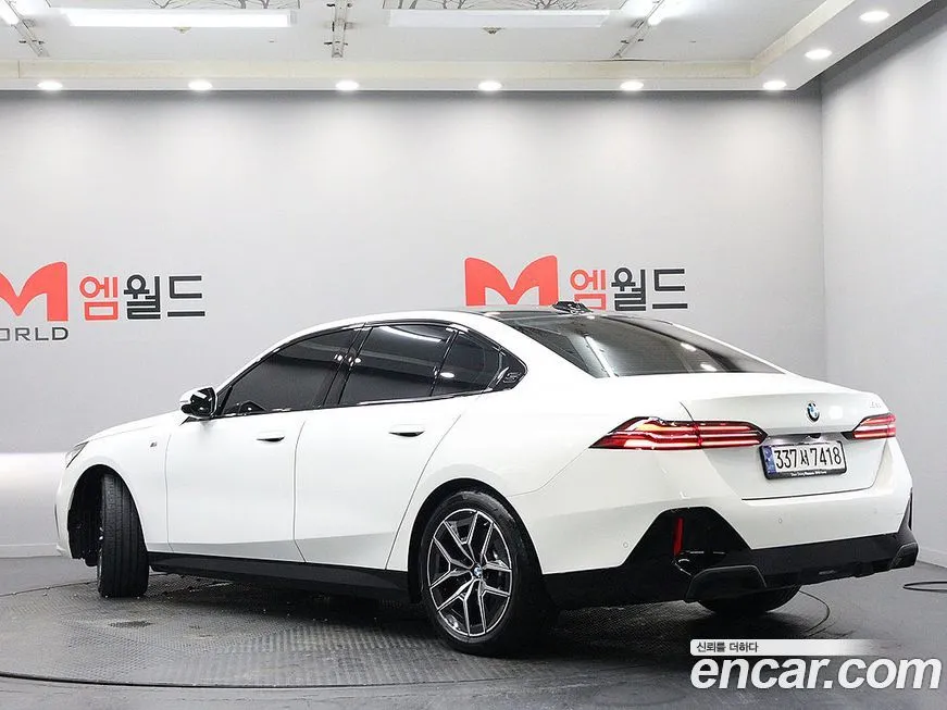 BMW 5-Series 2024 из KR, фото 6