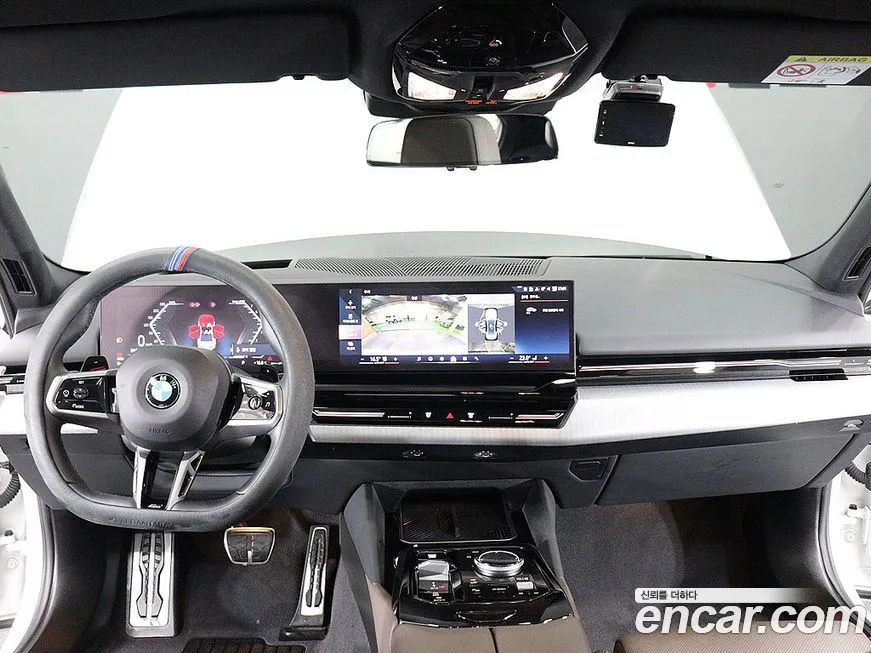 BMW 5-Series 2024 из KR, фото 8