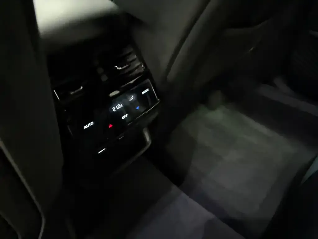 Geely Xingyue L 2022 из CN, фото 2