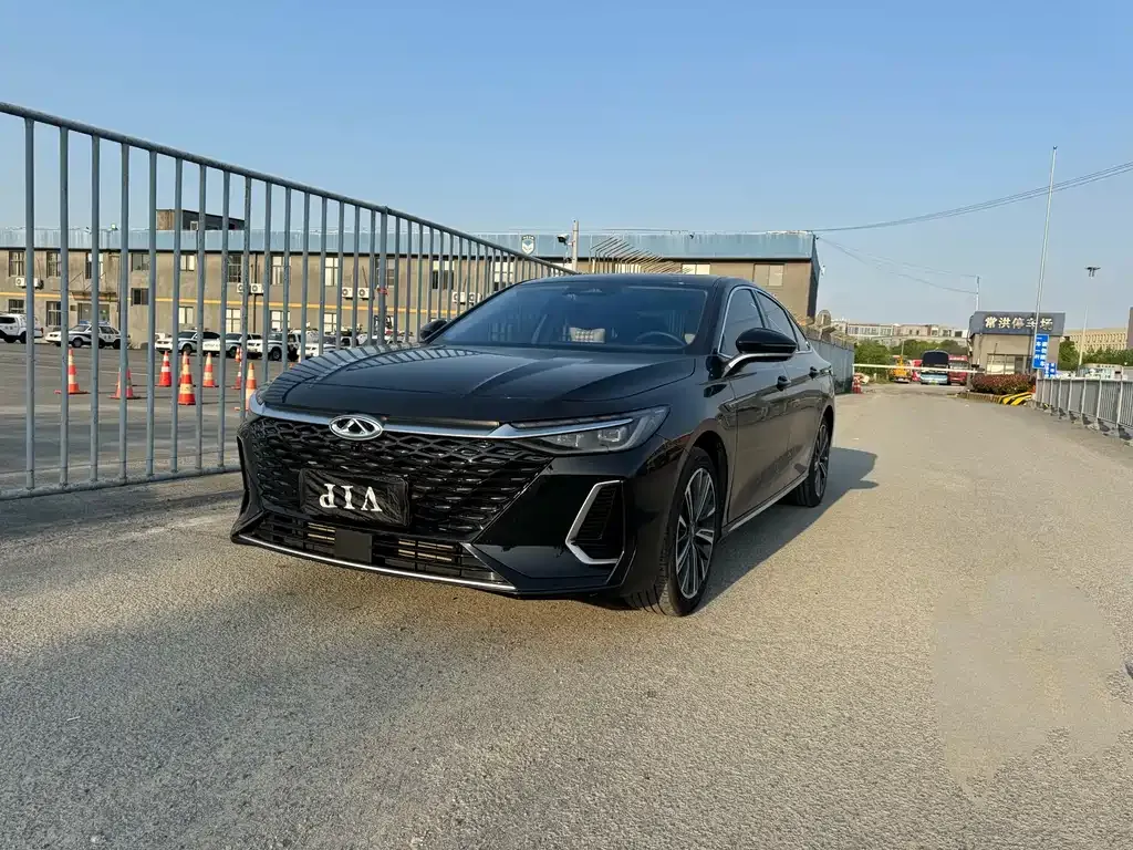 Chery Arrizo 8