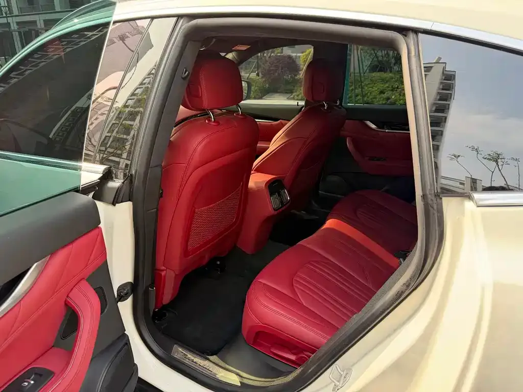 Maserati Levante 2024 из CN, фото 3