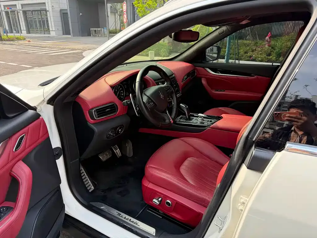 Maserati Levante 2024 из CN, фото 5