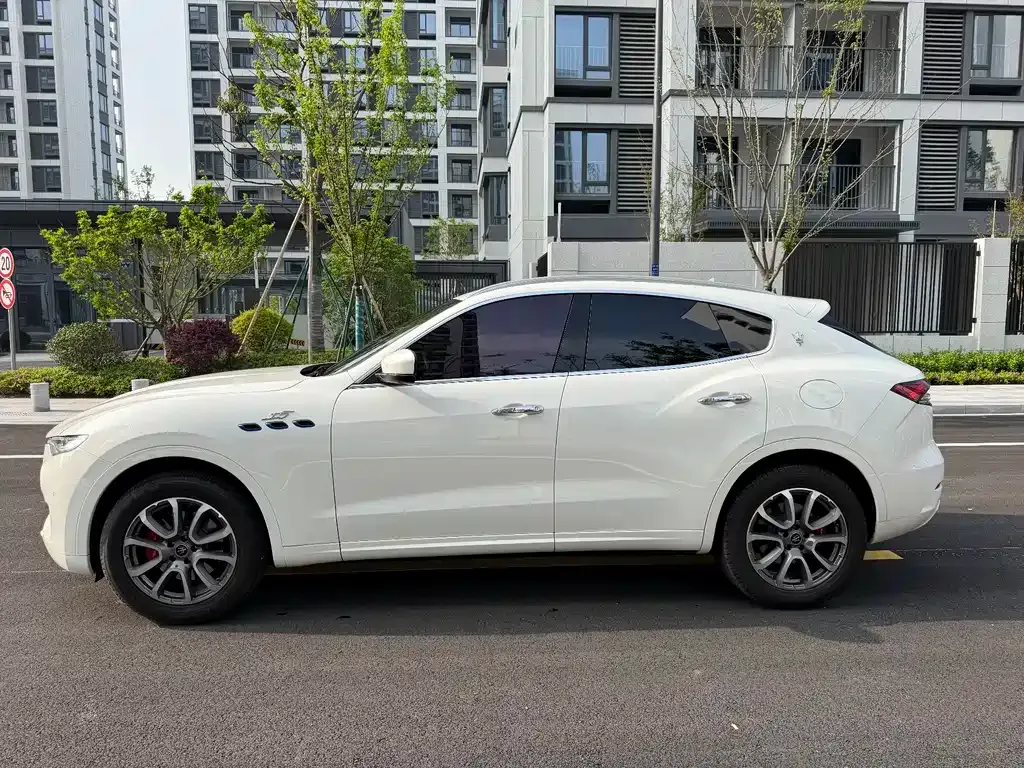 Maserati Levante 2024 из CN, фото 7
