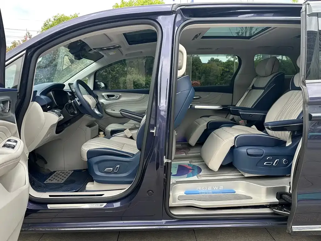 Roewe iMAX8 2022 из CN, фото 9