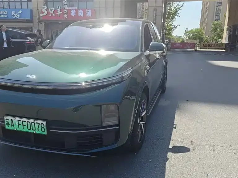 Li Auto L8
