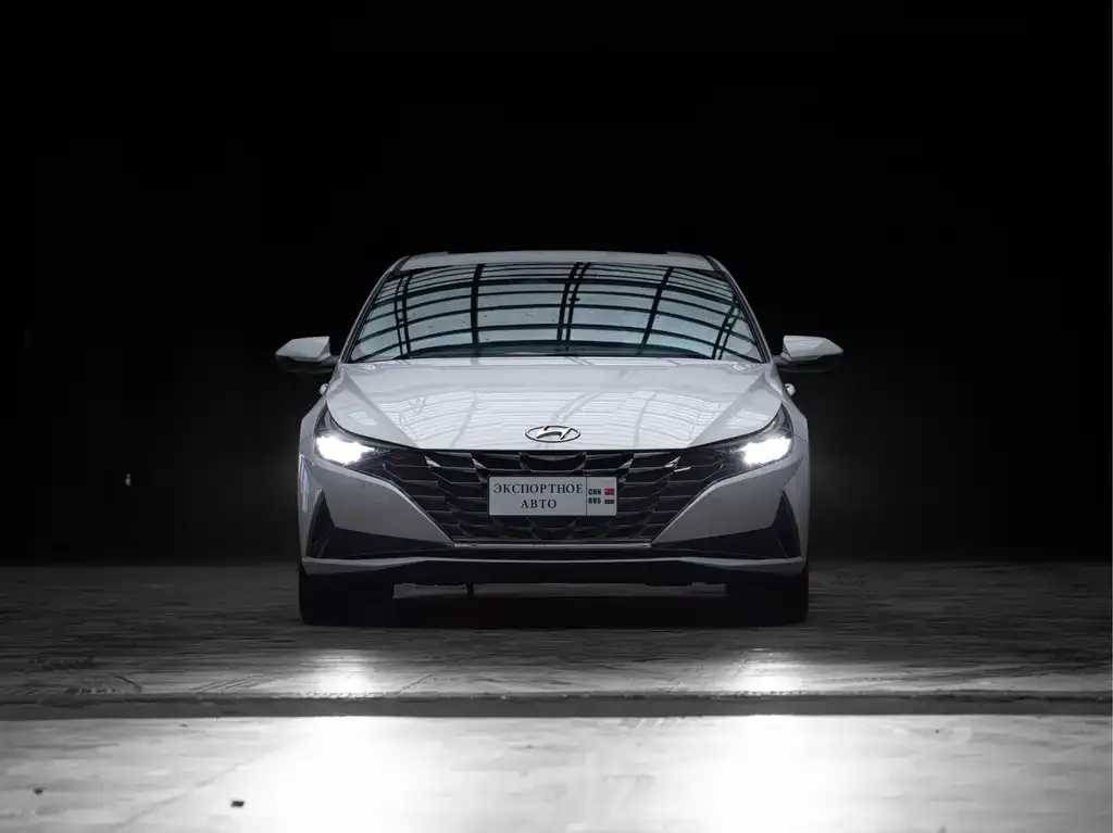 Hyundai Elantra — фото 5
