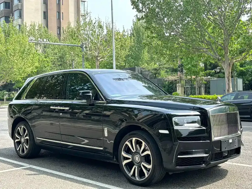 Rolls-Royce Cullinan 2023 из CN, фото 1
