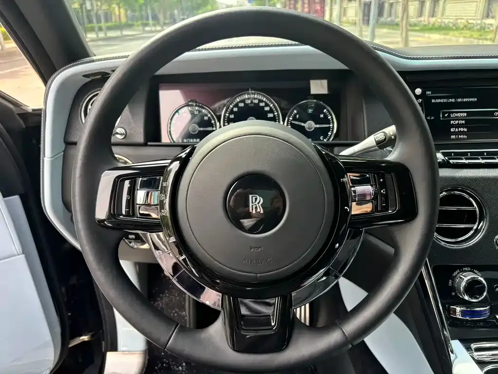 Rolls-Royce Cullinan 2023 из CN, фото 4