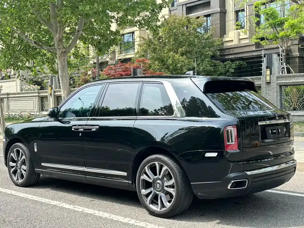 Rolls-Royce Cullinan 2023 из CN, фото 9
